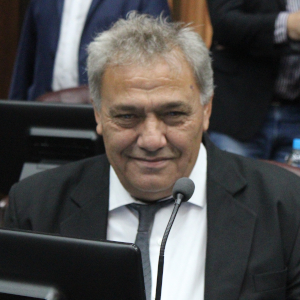 Macías Oscar César